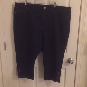 🌈 2 for $25 Sale! Denim Women’s Capri Jeans